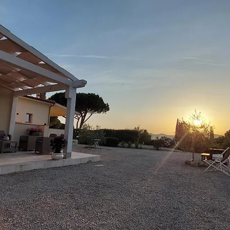 Podere Grandolfi Bed and Breakfast 4*