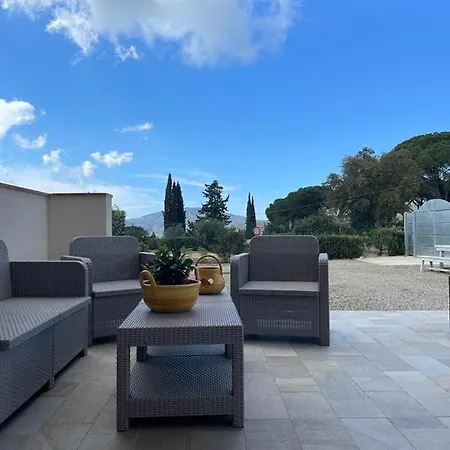 Alojamento de Acomodação e Pequeno-almoço Podere Grandolfi 4*