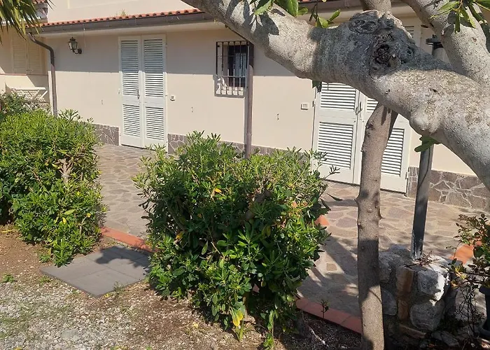 Podere Grandolfi Bed & Breakfast